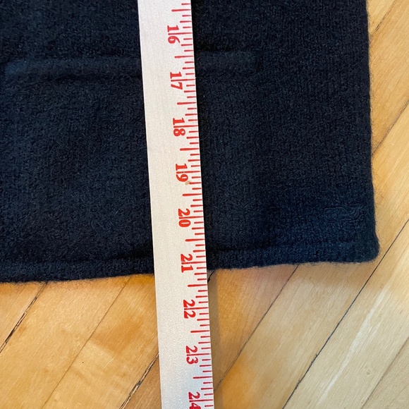 VINEYARD VINES NWT Sweater Knit Lady Jacket Gold Logo Buttons Boxy Fit Preppy - Picture 12 of 12